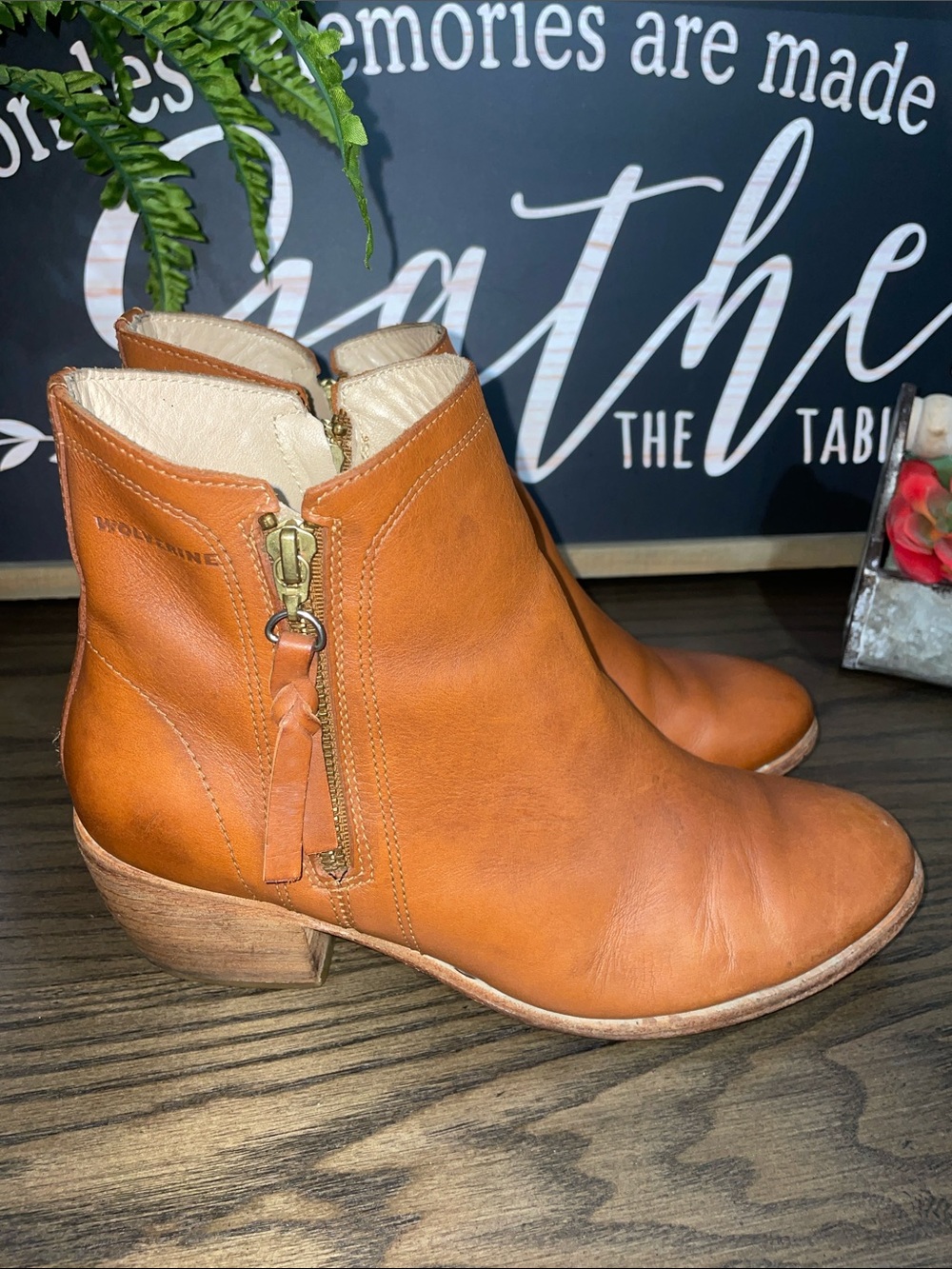 Wolverine 1883 Cognac Leather Side-Zip Ankle Ella Boots Size 8